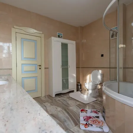 Lux House Julia With Swimming Pool * Skopje